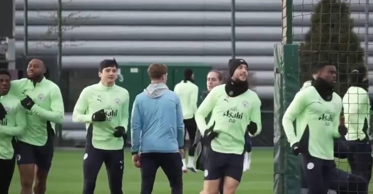 天博体育官方入口-周中欧冠能否上场？尼科-冈萨雷斯参加了曼城今天的公开训练